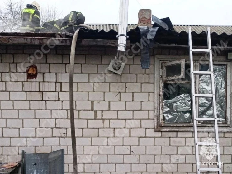 В Новозыбкове при пожаре в жилом доме ожоги получил мужчина