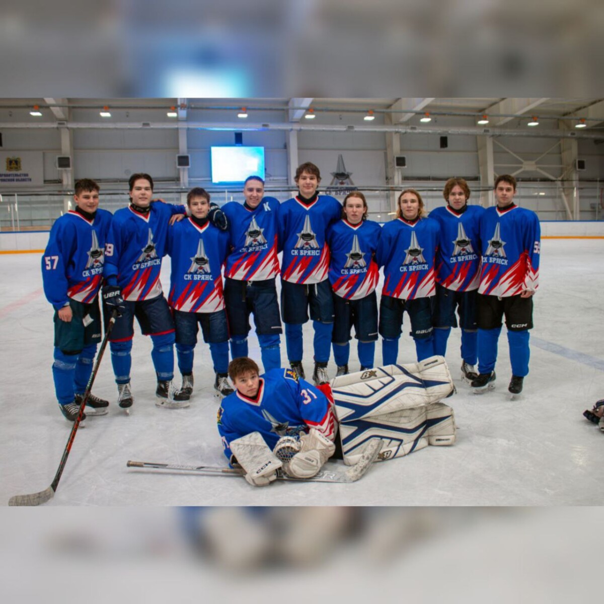 Хоккеисты Брянска выиграли с разгромным счетом