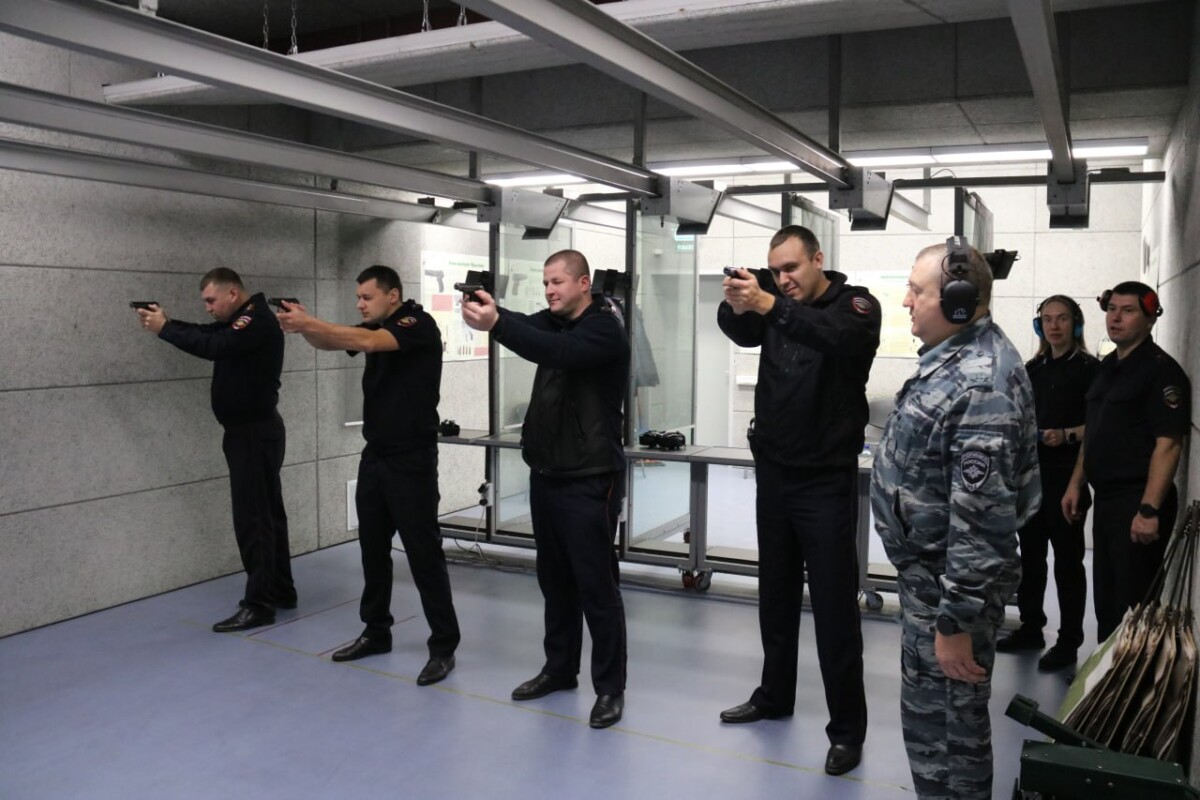 Подполковник полиции из Почепа стреляет лучше всех участковых в Брянской области