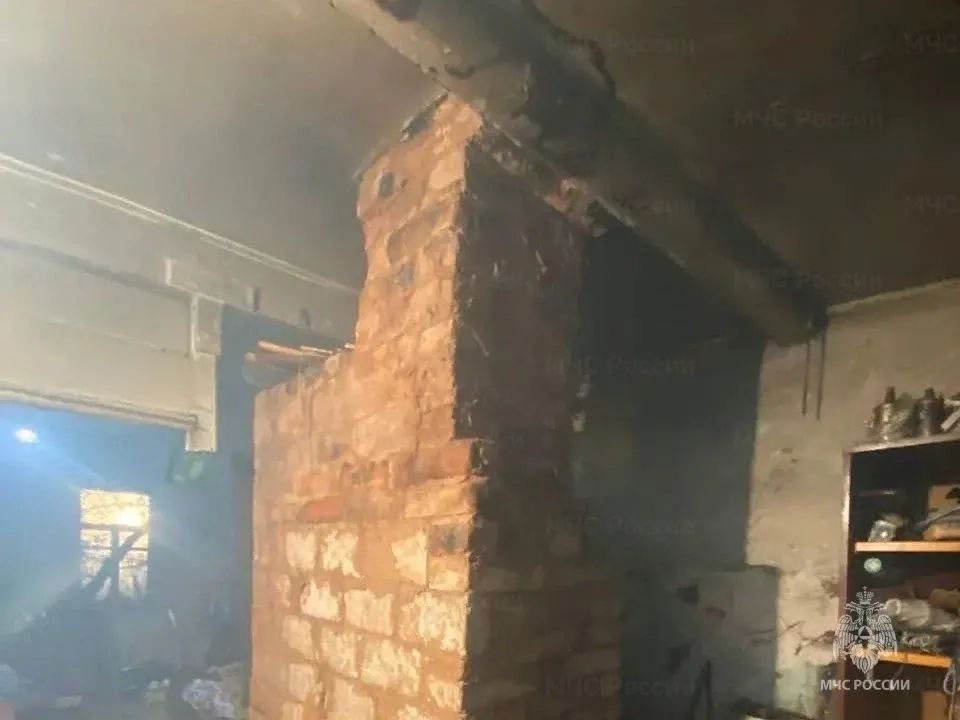 В Клинцах сгорел чердак жилого дома