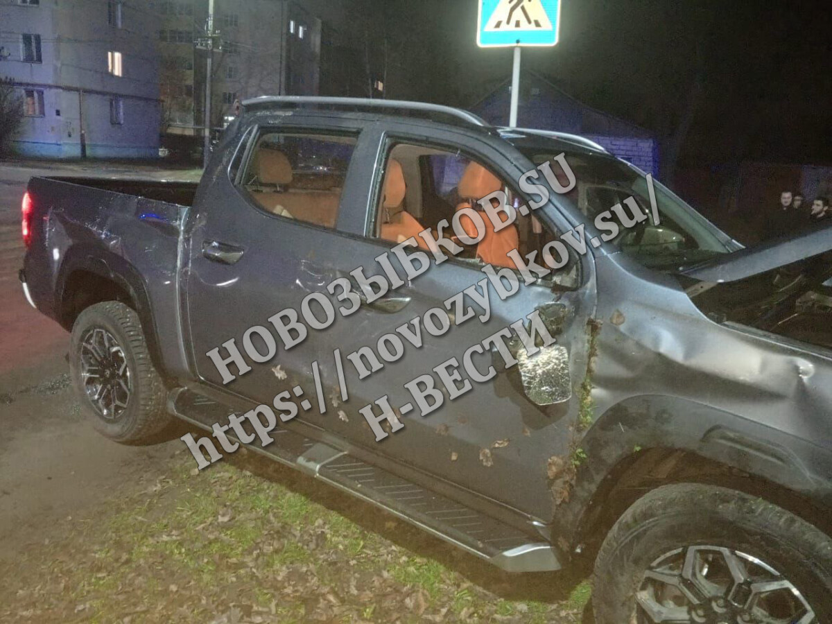 В Новозыбкове сбили очередную электроопору