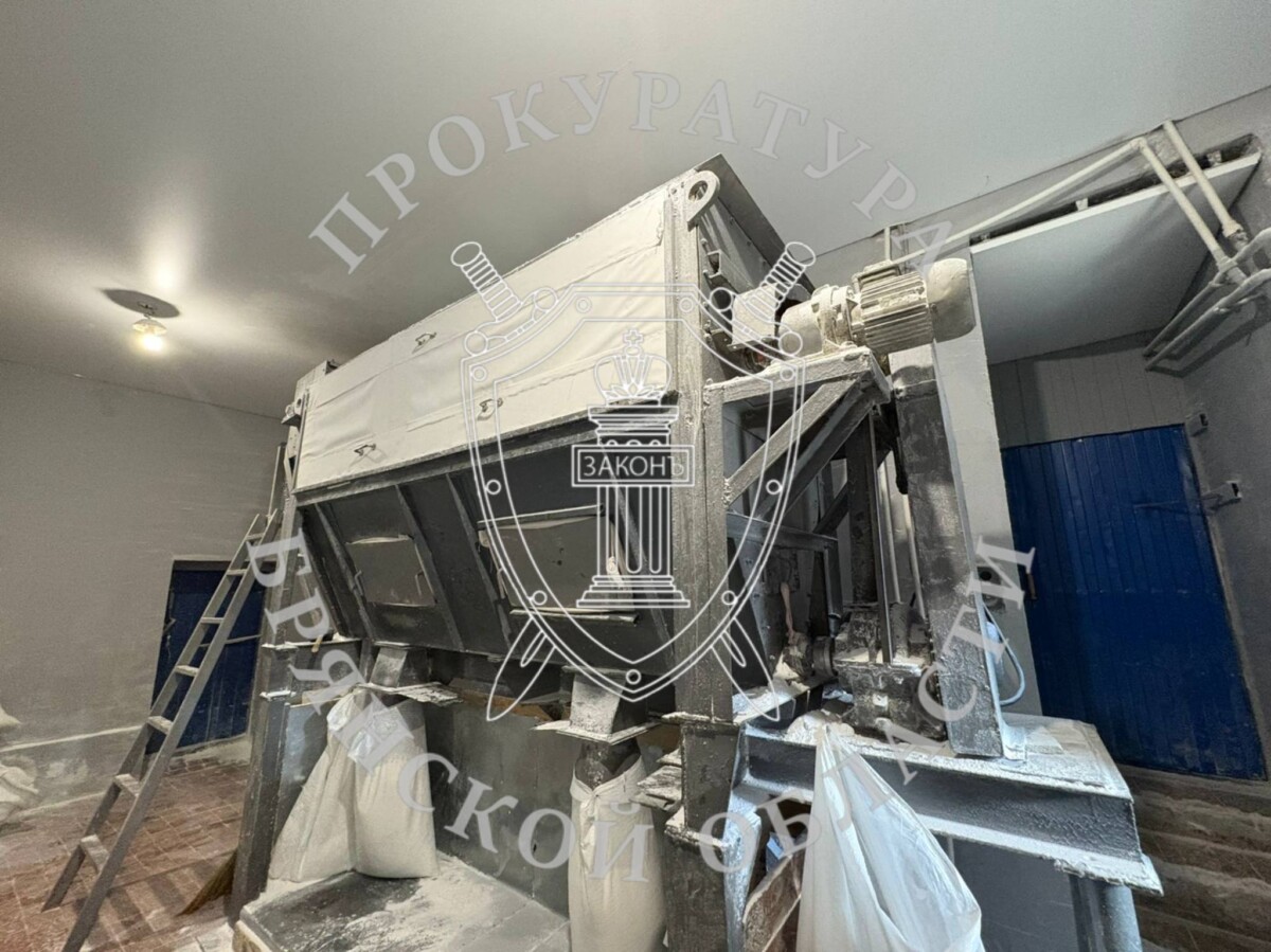 В Мглине работнику оторвало руку