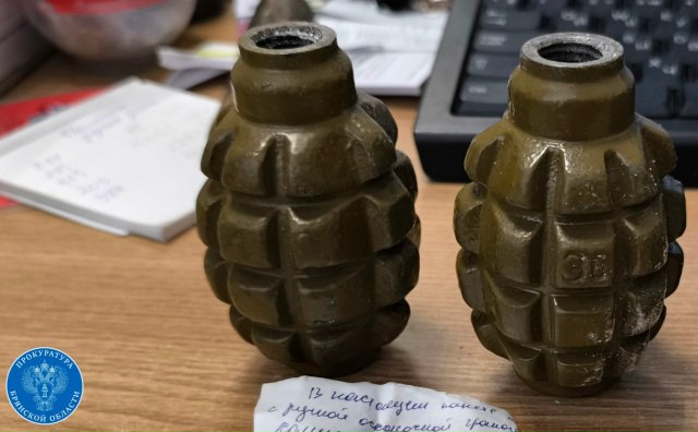 Замечательный сосед из Брянска хранил гранаты в гараже