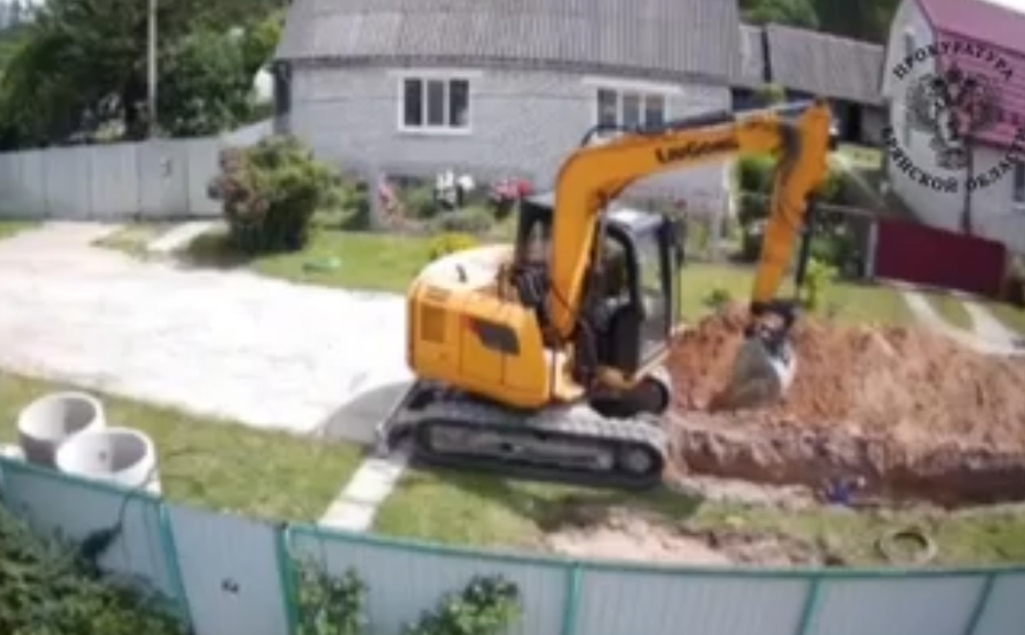 В Дятьково предприниматель ответит за травмирование работника в результате обрушения грунта на стройке