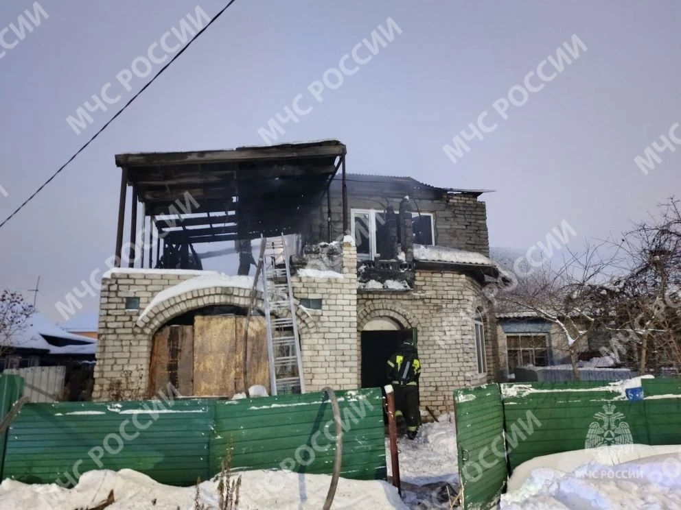 Пожар в доме в Брянске