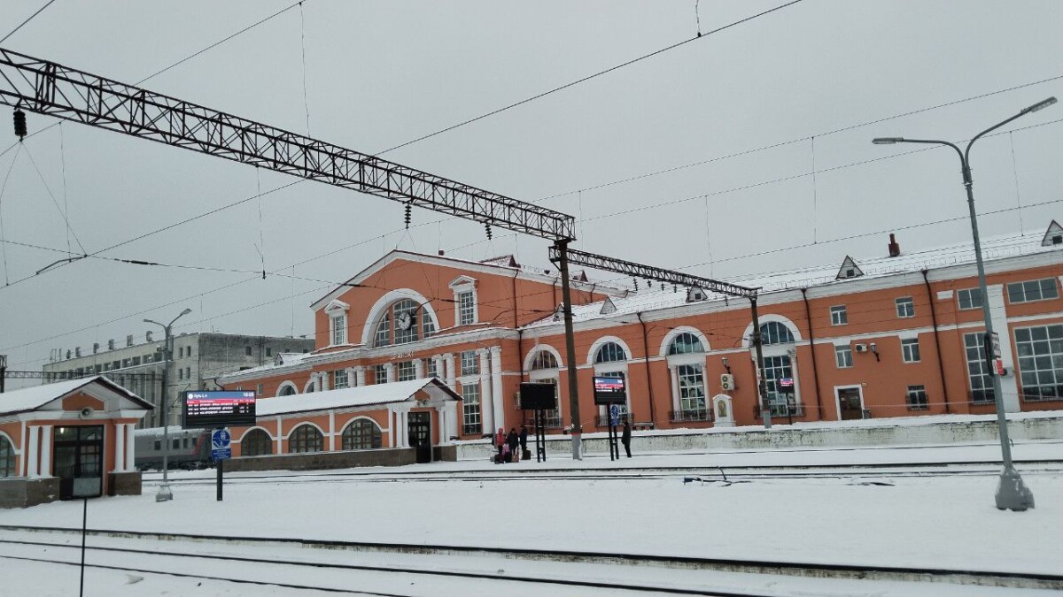 Ледяной дождь и снегопады внесли коррективы в работу служб в Брянской области