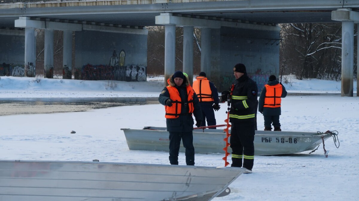 Поисковые работы на реке Десна в Брянске, где утонули два мальчика, продолжаются неделю