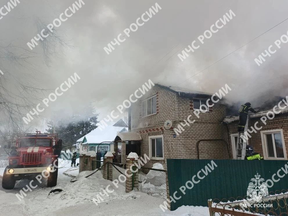 В Брянском районе сгорел дом