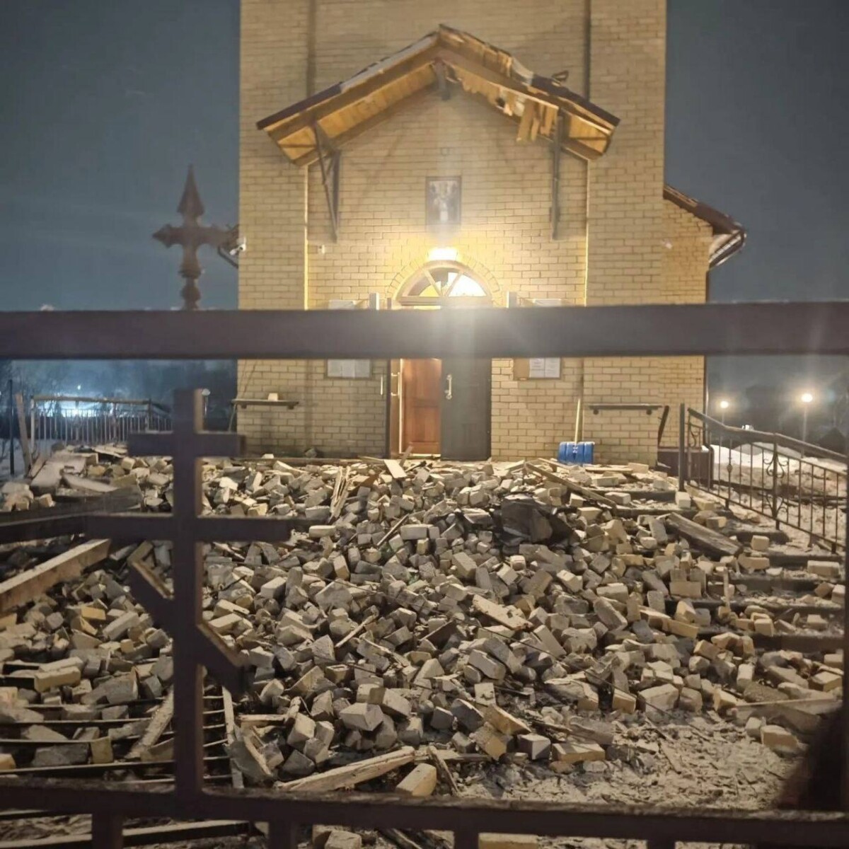 При ракетной атаке ВСУ поврежден храм в поселке Брянской области