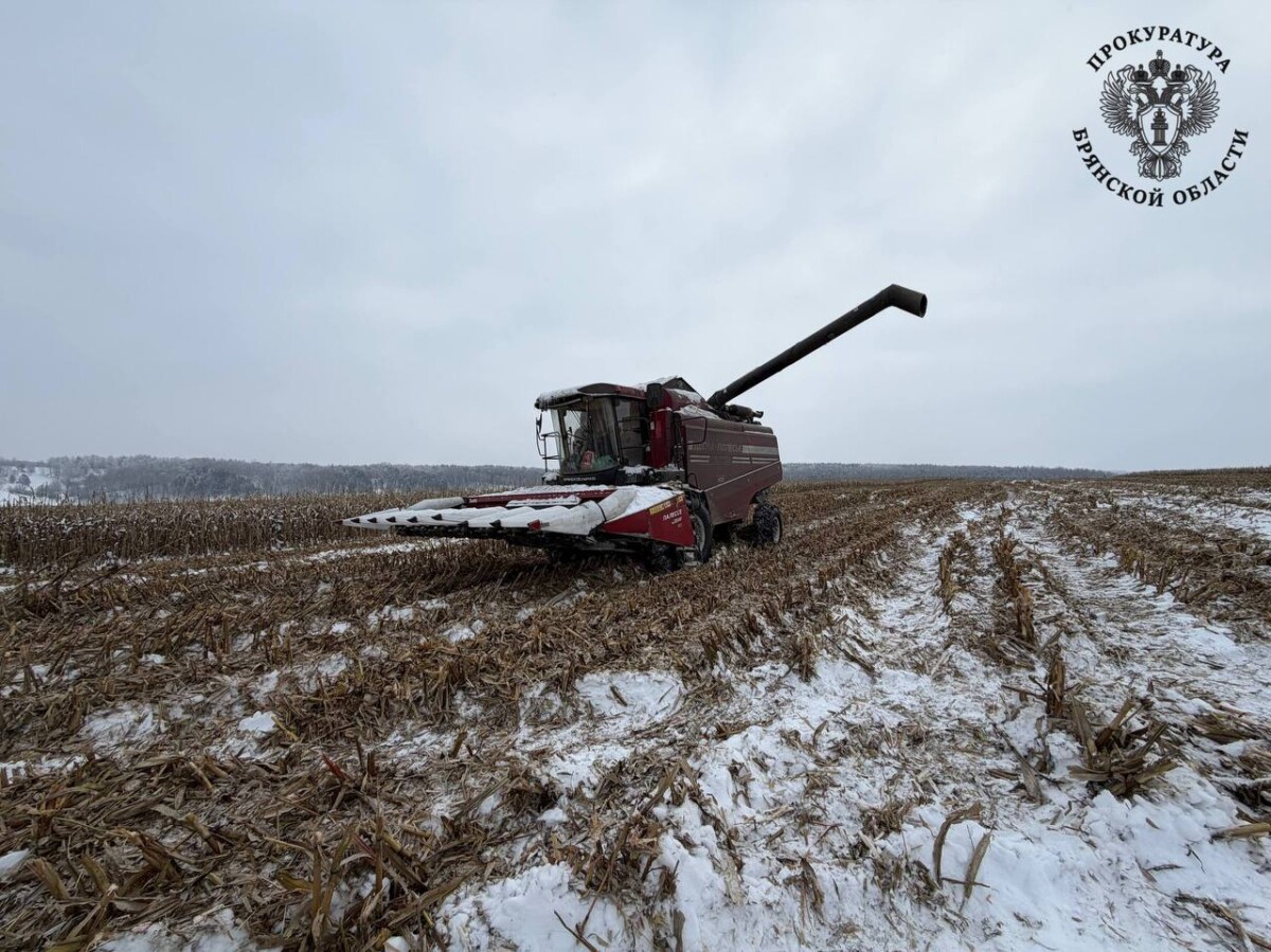 17-летний помощник комбайнера лишился ноги в Трубчевском районе