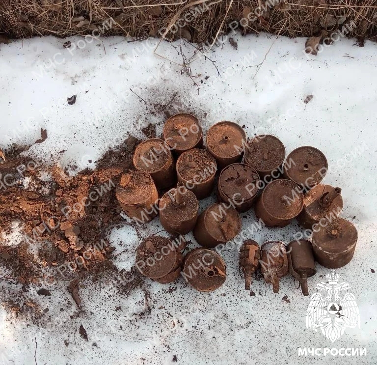 Под Брянском нашли ржавый арсенал