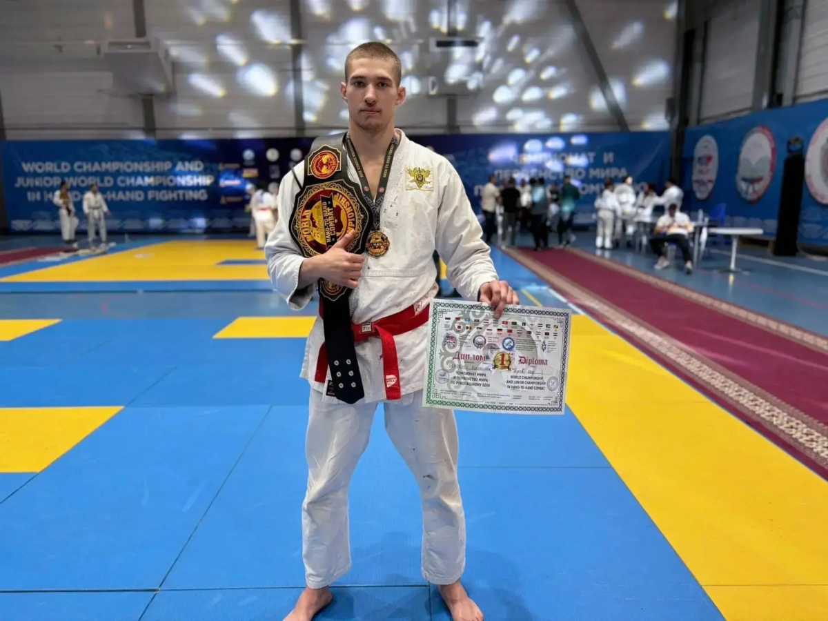 Спортсмен из Брянска завоевал золото чемпионата мира по рукопашному бою 