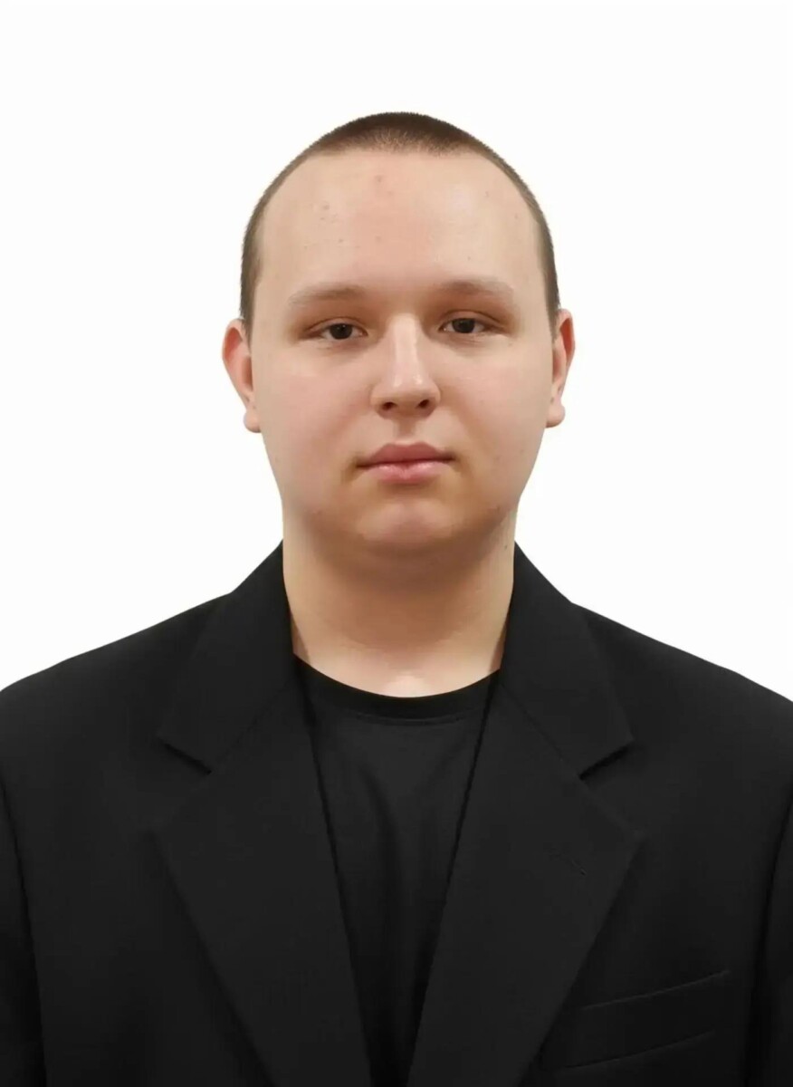 Администрация Дятьковского района поздравила первого стобалльника