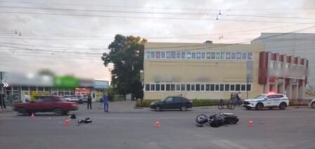 Мотоциклист получил смертельные травмы в аварии в Брянске