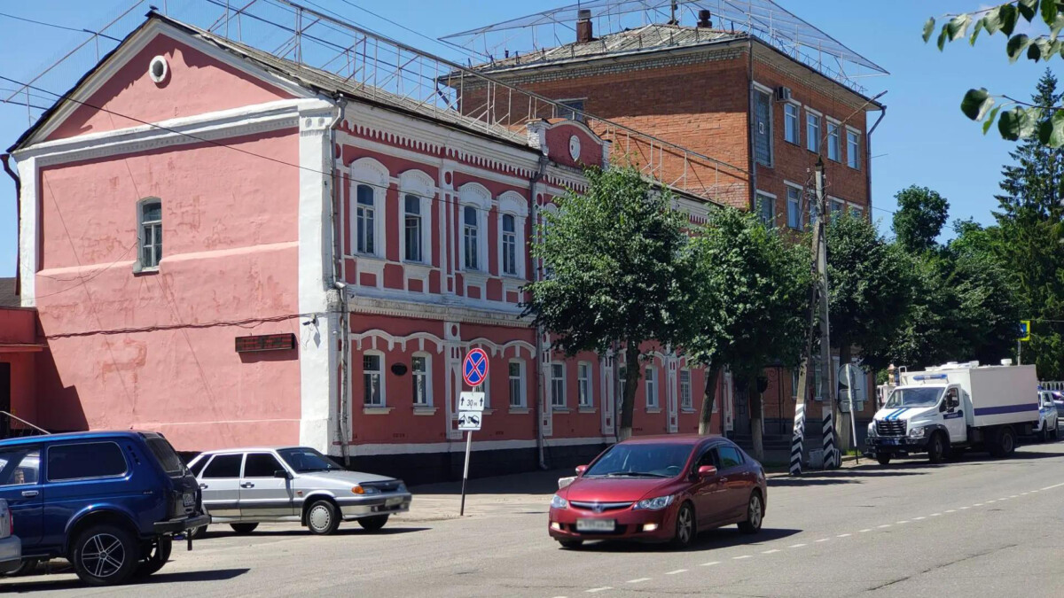 В Новозыбкове мужчина украл две бутылки водки, виновного нашли