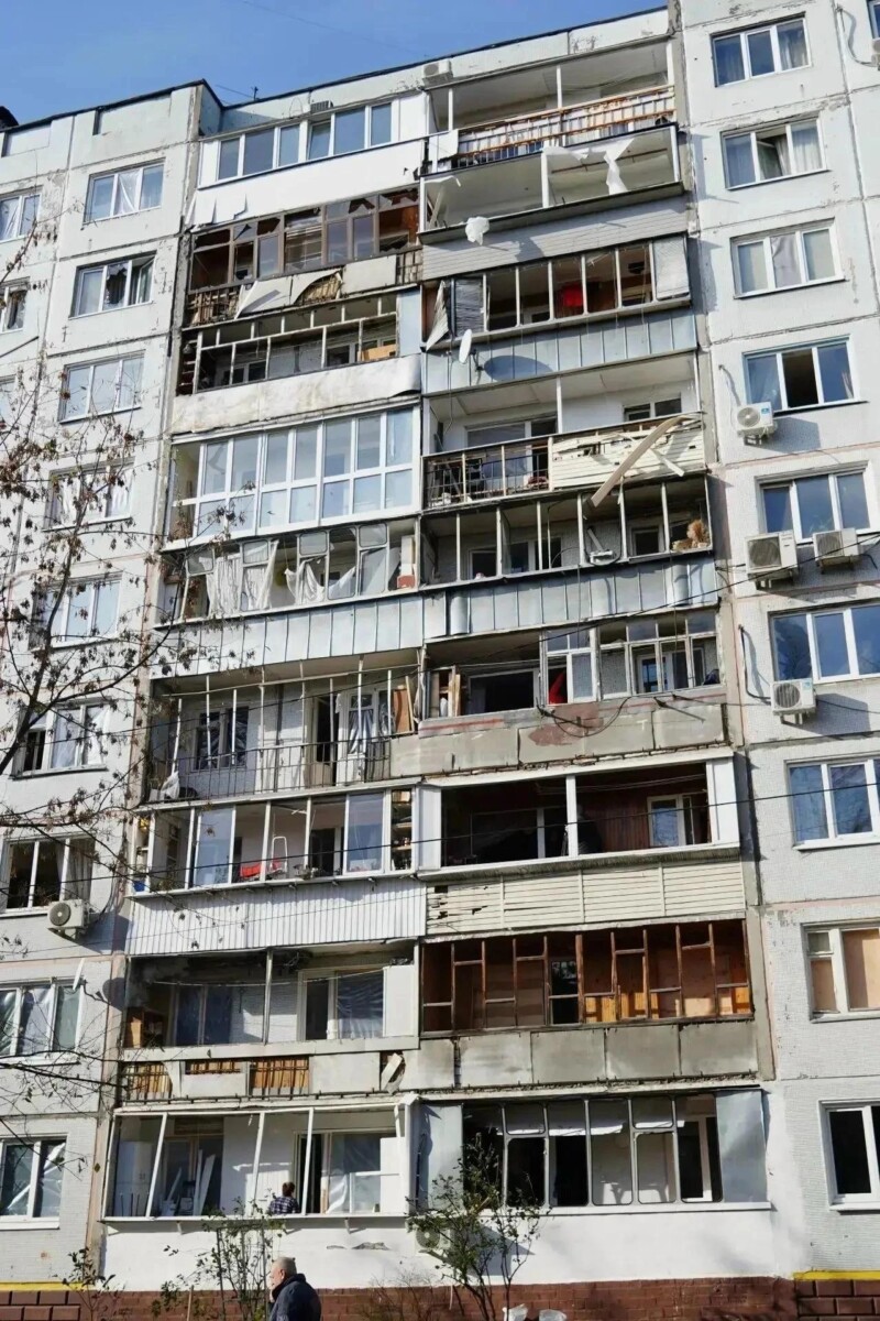 В Брянске продолжают обход домов, пострадавших при атаке ВСУ